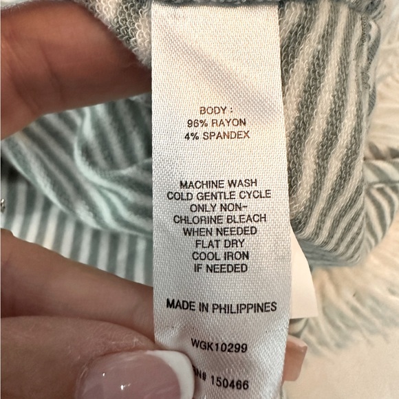 Market & Spruce Sage White Striped Lightweight Hoodie Size S - Picture 12 of 13